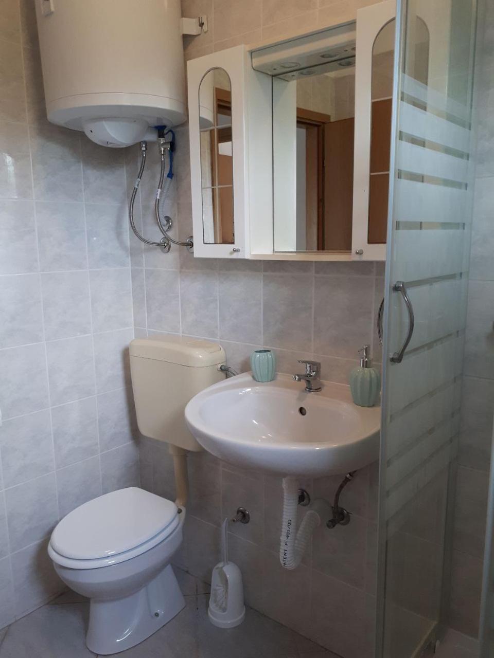 Apartments Branko ポヴリャナ エクステリア 写真